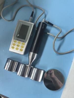 HUH-5E Motorlu Sonda Ultrasonik Sertlik Denetleyicisi Taşınabilir Sertlik Deneme Makinesi