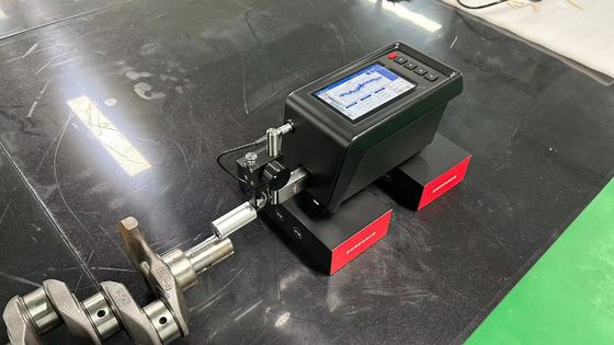 SRT-7300+ Taşınabilir Yüzey Kabalığı ve Profil Ölçme Aracı 500μm Aralık Dokunmatik Ekran Kabalığı Dalgalık Kontür Testi